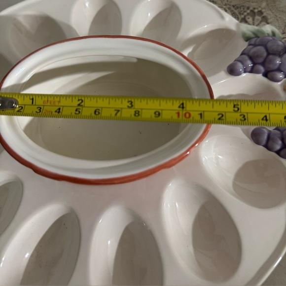 Pfaltzgraff Grapevine Deviled Egg Plate with Covered Bowl Vintage Farmhouse - Picture 11 of 13